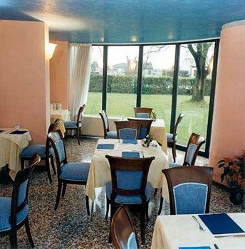 Altura Hotel 3*