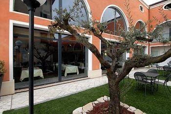 Altura Hotel 3*
