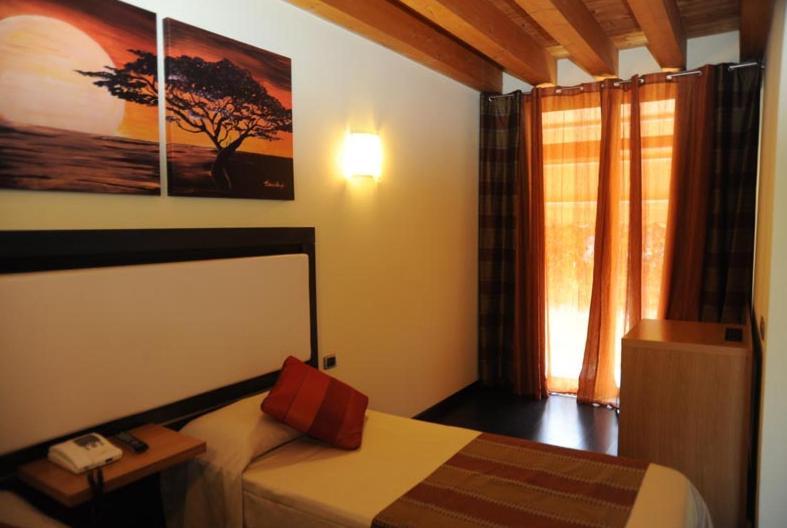 Altura Hotel